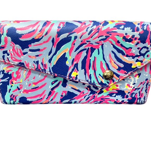 Lilly Pulitzer Accessories - Lilly Pulitzer Collapsable Sunglasses Case